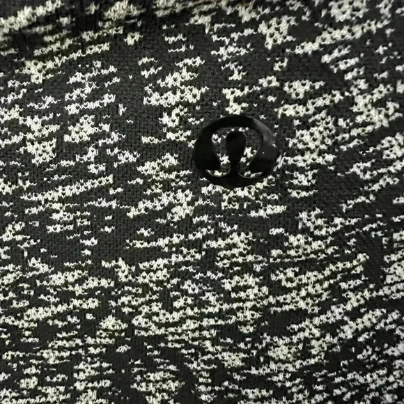 Lululemon Rest Less 1/2 Zip-Sz 6 - Picture 4 of 7